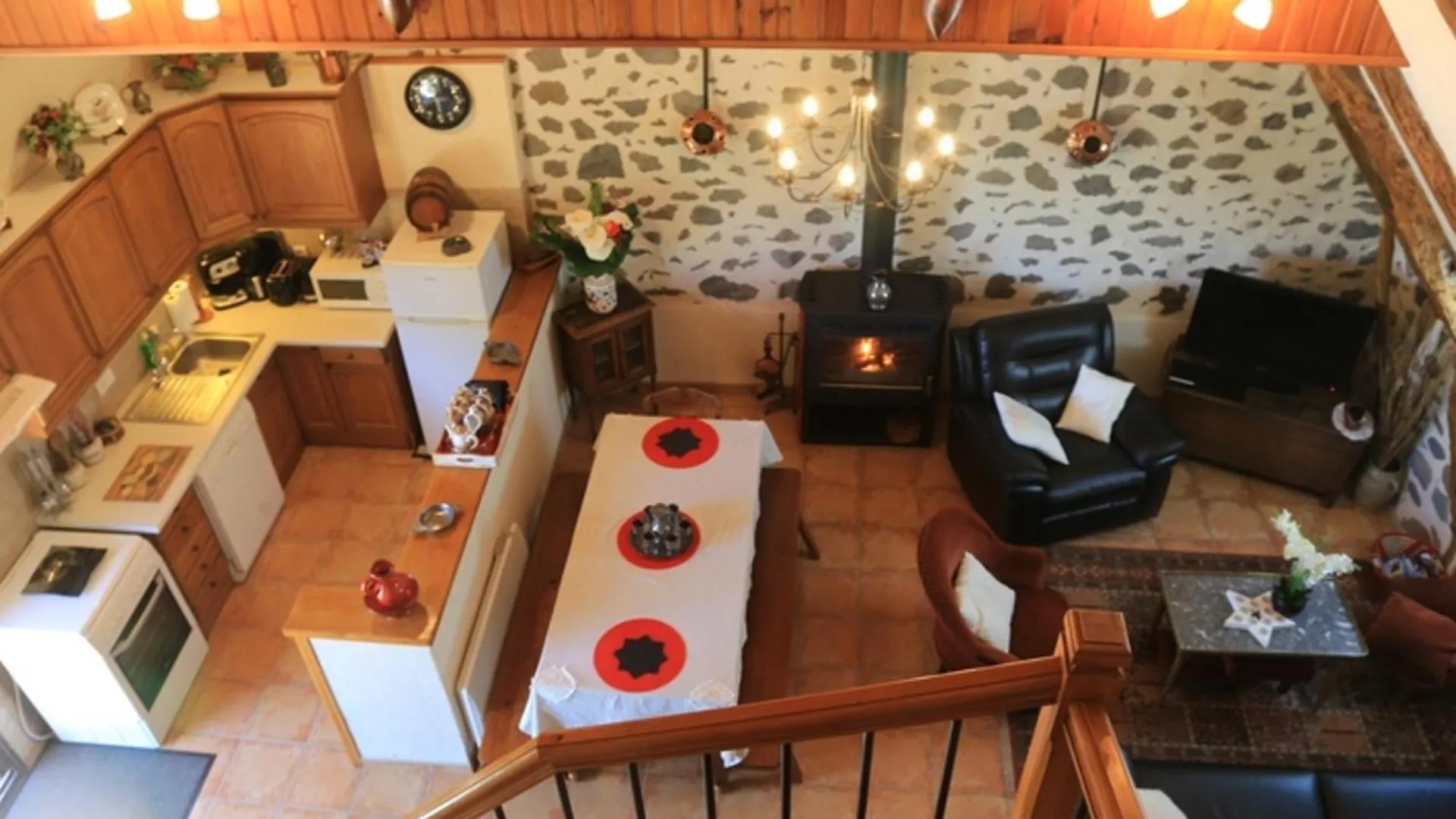 Gite Au Calme Avec Terrasse, Jardin, Cheminee, Proche De Salers Et Piste De Ski - Fr-1-742-41 Anglards-de-Salers Frankrijk