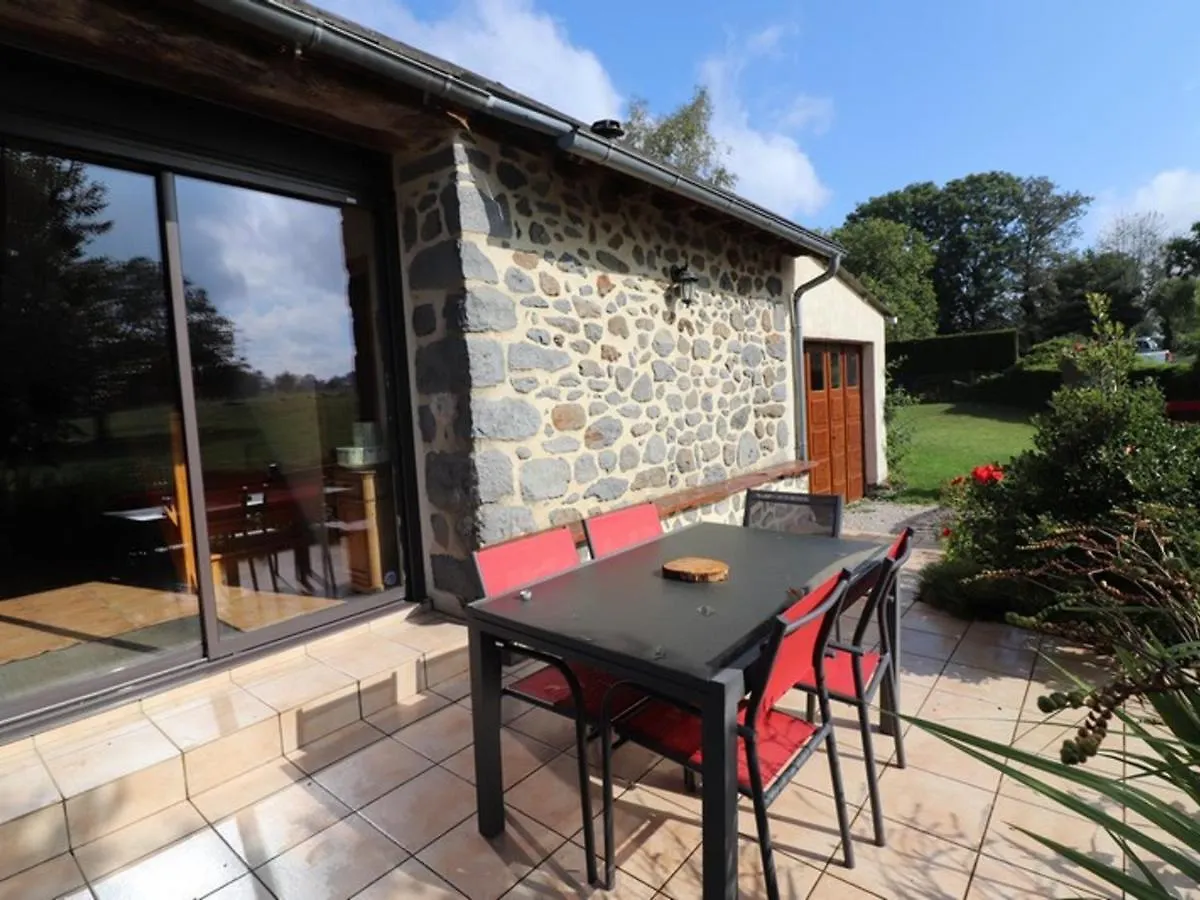 Holiday home Gite Au Calme Avec Terrasse, Jardin, Cheminee, Proche De Salers Et Piste De Ski - Fr-1-742-41 Anglards-de-Salers